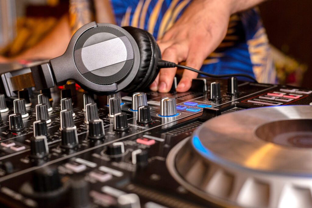 Debating Between a Band or DJ for Your Indian Wedding